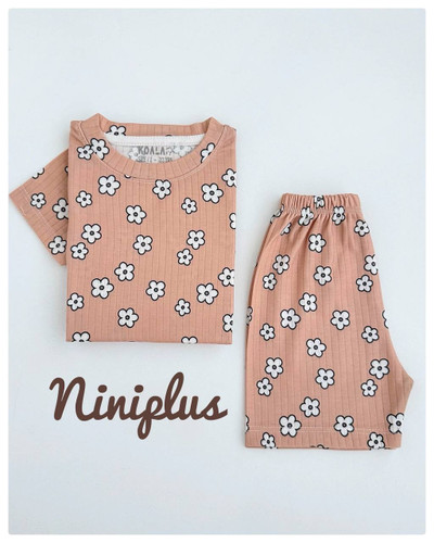 ست تیشرت شلوارک کبریتی گل گلبهی تمام چاپ.............19834