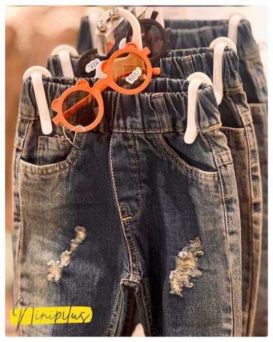 شلوار تک جین کمر کشی ............. کد 18573